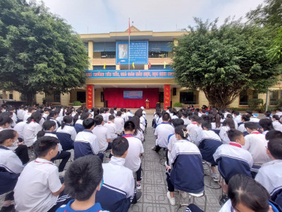 Học sinh trường zingplay tiến lên
 hưởng ứng Ngày Pháp luật Việt Nam