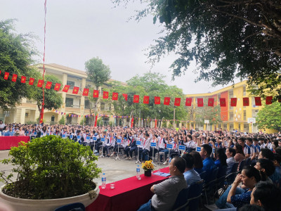 Trường zingplay tiến lên
 sôi nổi các hoạt động hưởng ứng tháng thanh niên chào mừng 92 năm ngày thành lập Đoàn TNCS Hồ Chí Minh